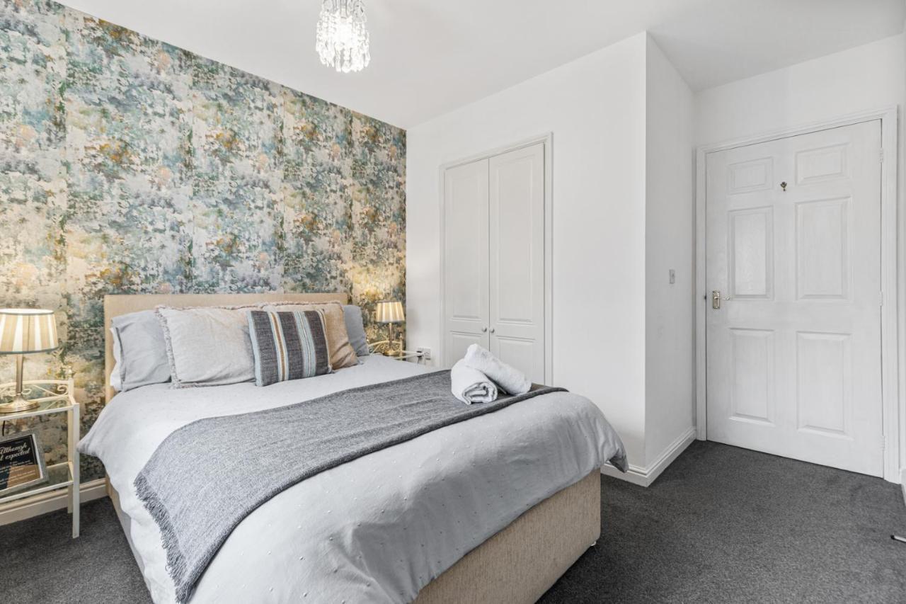 Silver Stag Properties, Modern 2 Bedroom House Thringstone 외부 사진